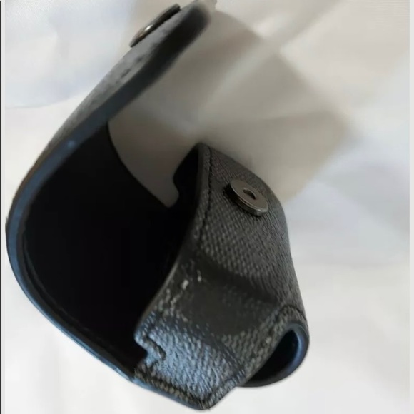 NWT Coach Wireless Earbud Case-Charcoal/Grey - Picture 9 of 14